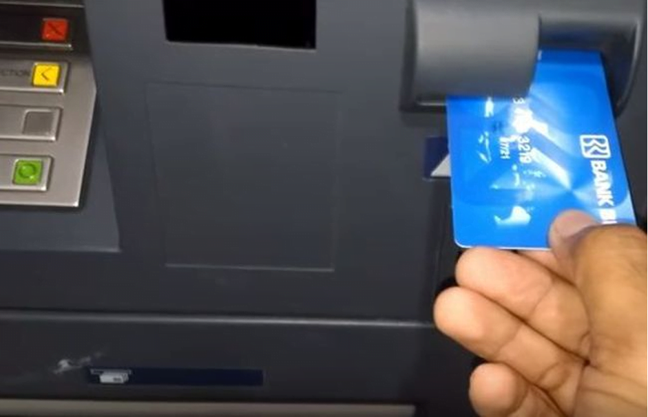 Isi Saldo DANA di ATM BRI